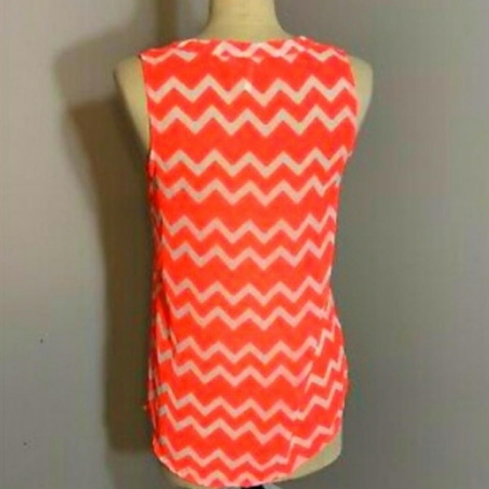 Live For Truth Top Size 2X High Low Shark Bite - Picture 3 of 13